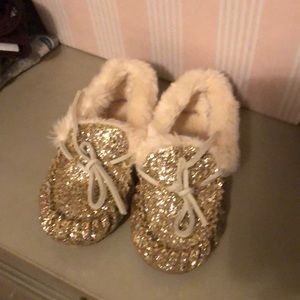 Girls slippers